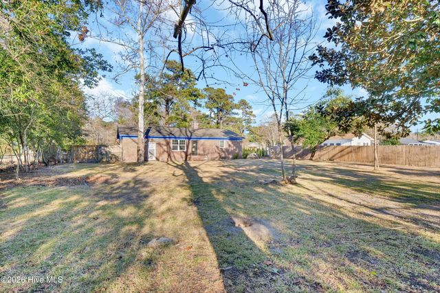 3533 Middle Sound Loop Road, Wilmington, NC 28411