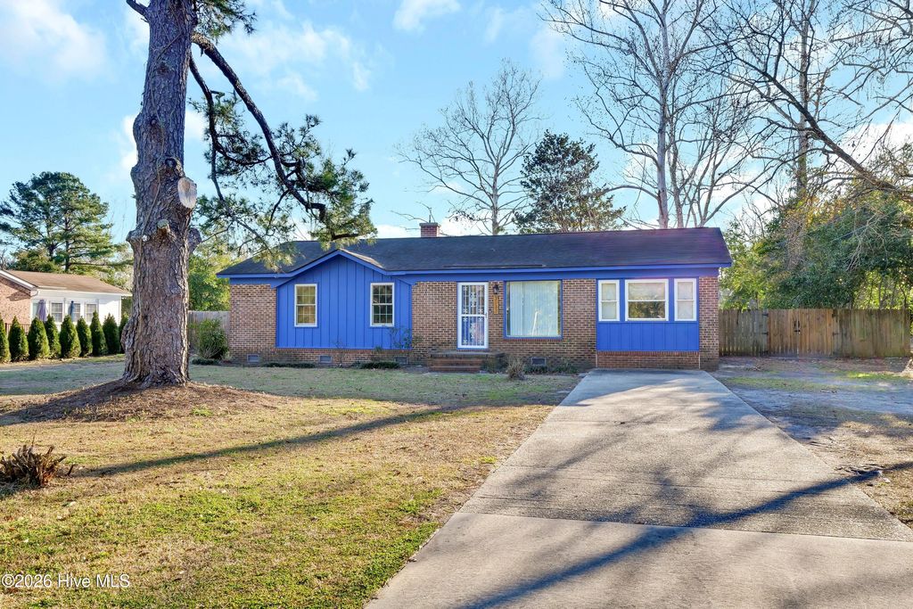 3533 Middle Sound Loop Road, Wilmington, NC 28411