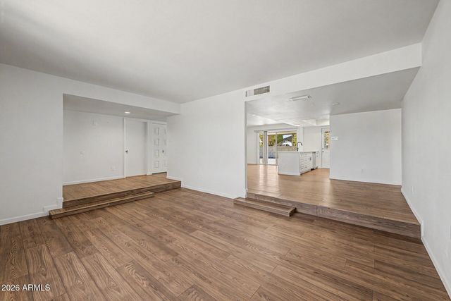 5513 W TIERRA BUENA Lane, Glendale, AZ 85306