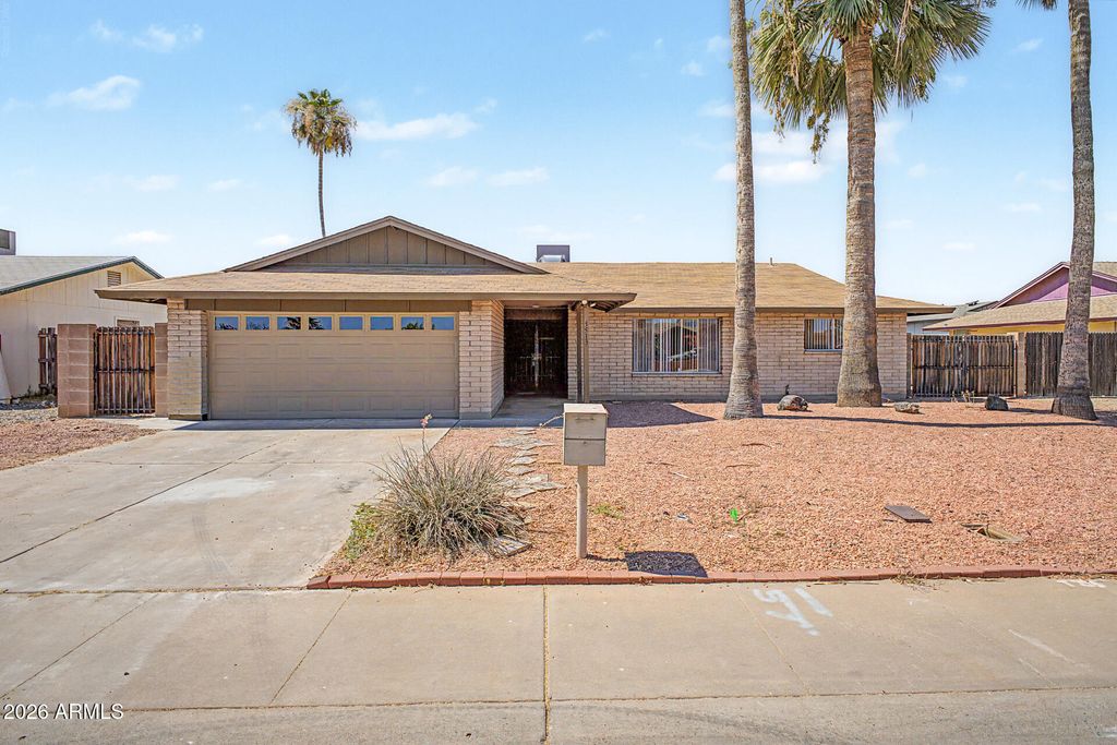 5513 W TIERRA BUENA Lane, Glendale, AZ 85306