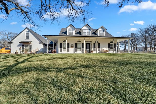 192 County Road 3133, Decatur, TX 76234