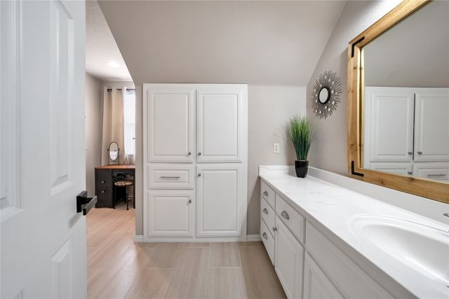 192 County Road 3133, Decatur, TX 76234