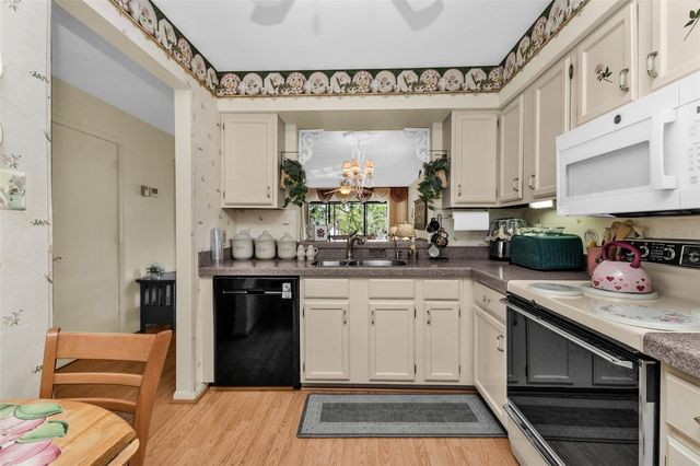 5221 LAKE VILLAGE DRIVE 24, Sarasota, FL 34235