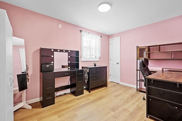 5 Karen Way, Rutland, MA 01543