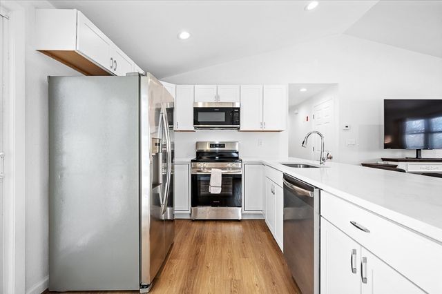 5 Karen Way, Rutland, MA 01543