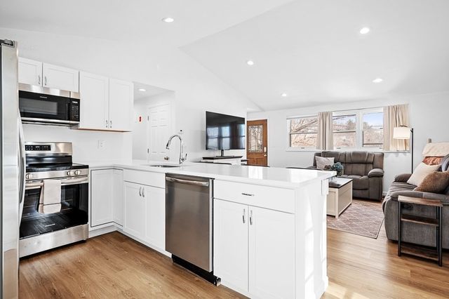 5 Karen Way, Rutland, MA 01543