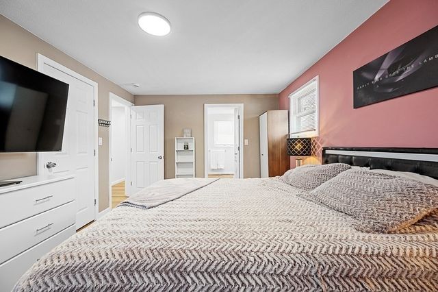 5 Karen Way, Rutland, MA 01543