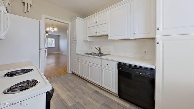 1543 NICHOLSON Road 1, Jacksonville, FL 32207