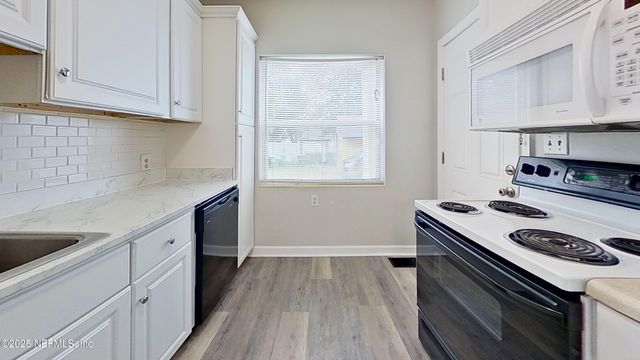 1543 NICHOLSON Road 1, Jacksonville, FL 32207