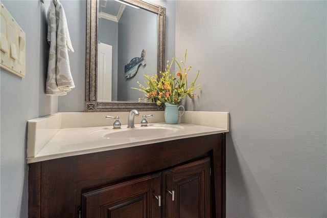 6411 Muirfield Street, Kansas City, MO 64152