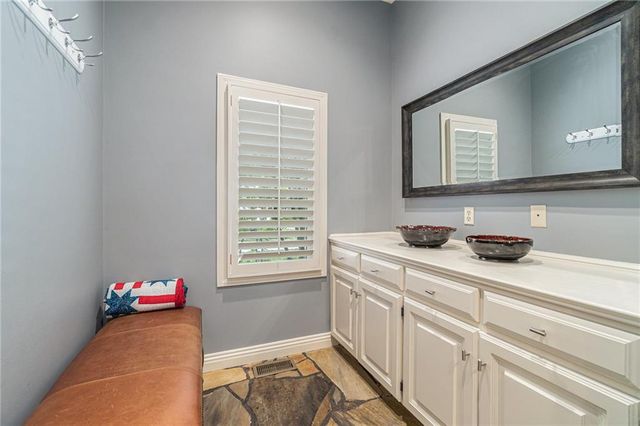 6411 Muirfield Street, Kansas City, MO 64152