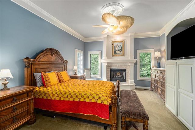 6411 Muirfield Street, Kansas City, MO 64152