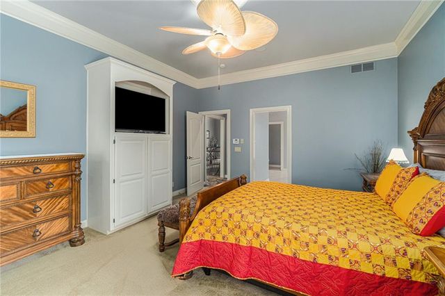 6411 Muirfield Street, Kansas City, MO 64152