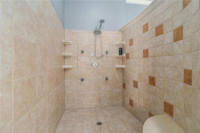 6411 Muirfield Street, Kansas City, MO 64152