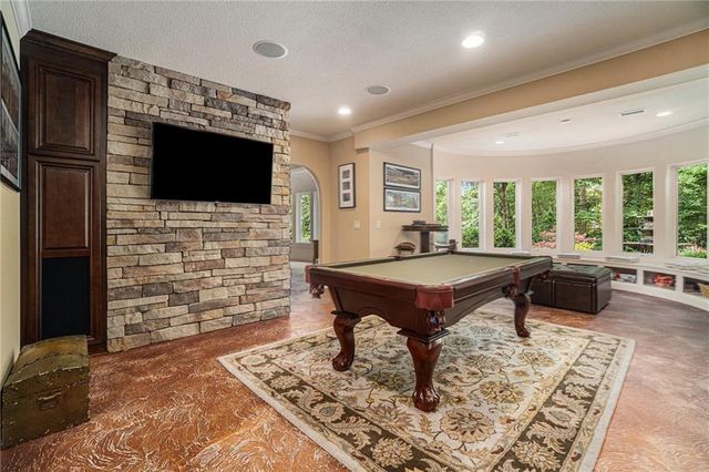 6411 Muirfield Street, Kansas City, MO 64152