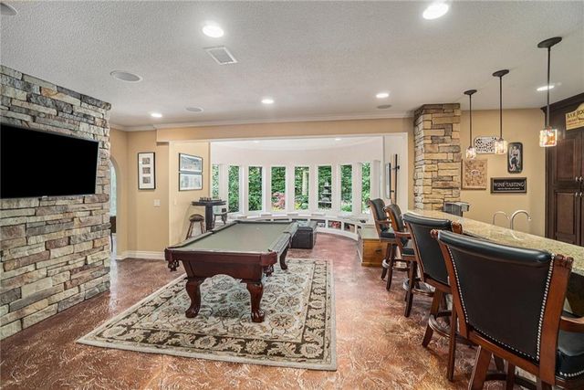 6411 Muirfield Street, Kansas City, MO 64152