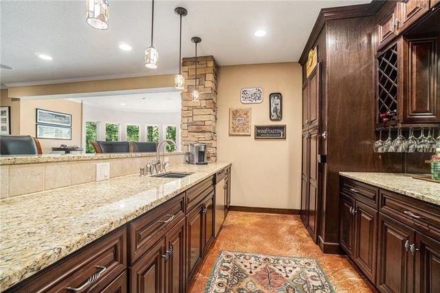 6411 Muirfield Street, Kansas City, MO 64152