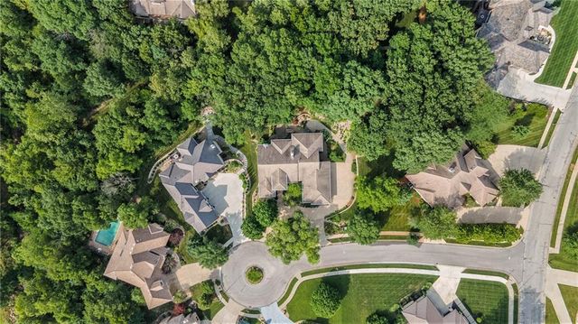 6411 Muirfield Street, Kansas City, MO 64152