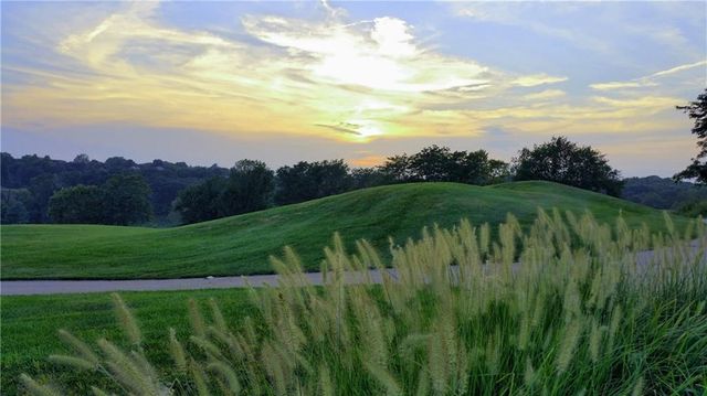 6411 Muirfield Street, Kansas City, MO 64152