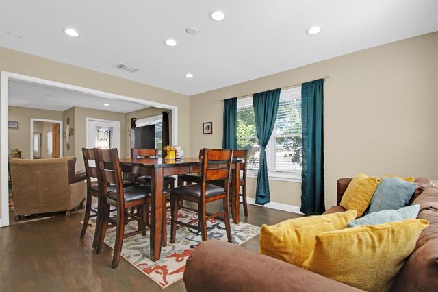 1236 S Academy Ave S, New Braunfels, TX 78130