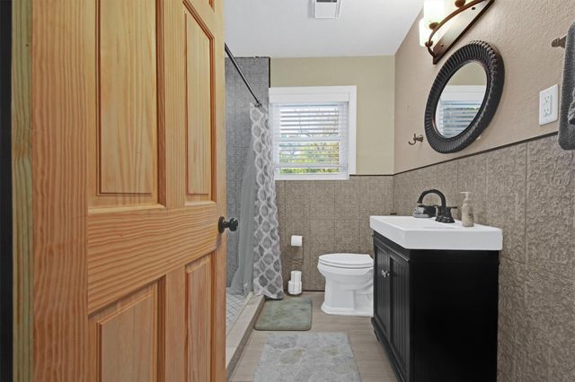 1236 S Academy Ave S, New Braunfels, TX 78130