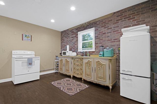 1236 S Academy Ave S, New Braunfels, TX 78130