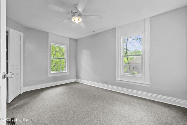 2210 W Burnett Ave, Louisville, KY 40210