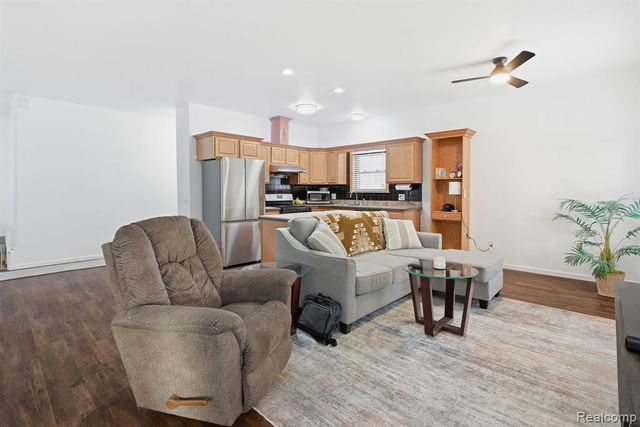 18260 Millstone Drive, Macomb, MI 48044