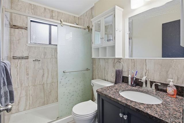 18260 Millstone Drive, Macomb, MI 48044