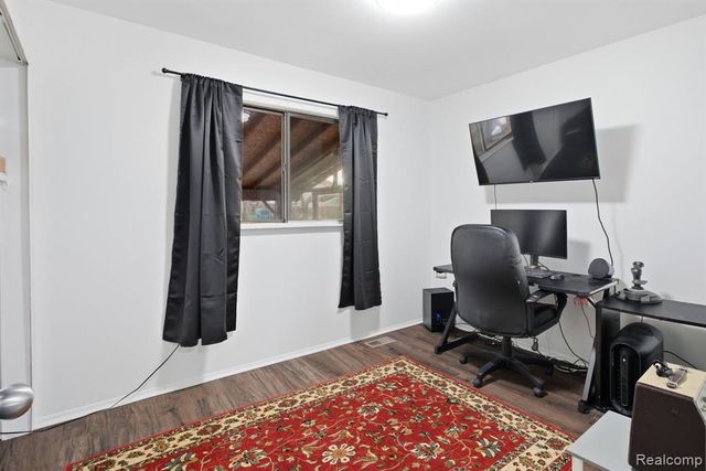 18260 Millstone Drive, Macomb, MI 48044