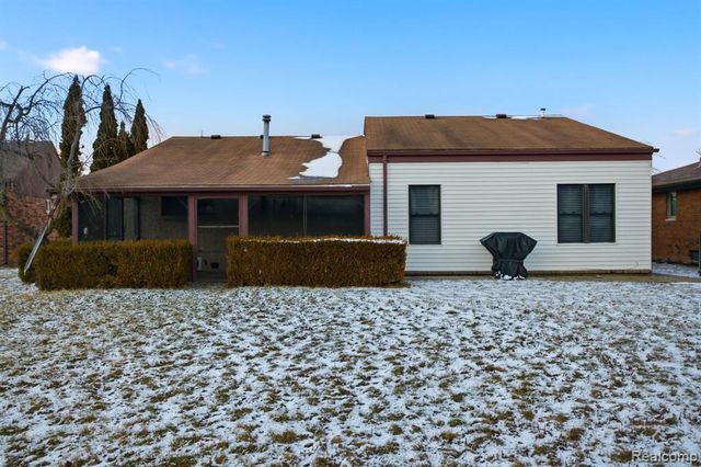 18260 Millstone Drive, Macomb, MI 48044