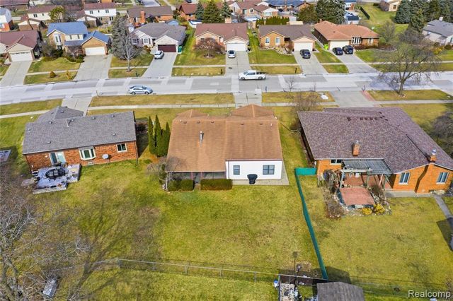 18260 Millstone Drive, Macomb, MI 48044