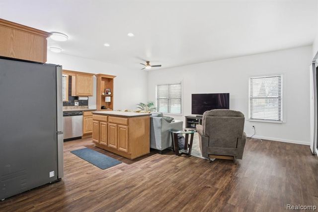 18260 Millstone Drive, Macomb, MI 48044