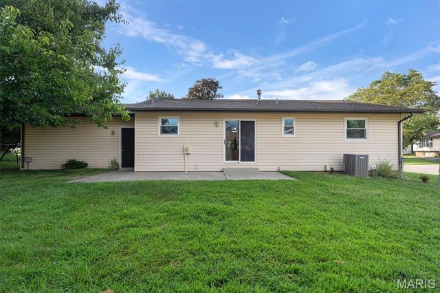 3901 Nugget Drive, St Peters, MO 63376
