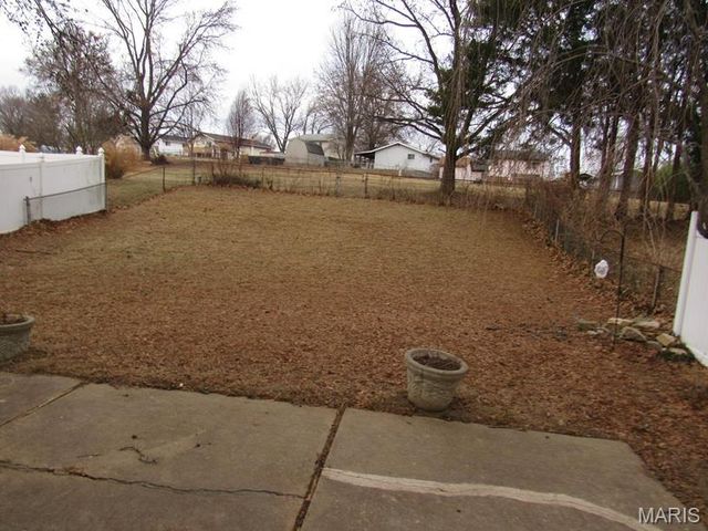 2575 Lindsay Lane, Florissant, MO 63031