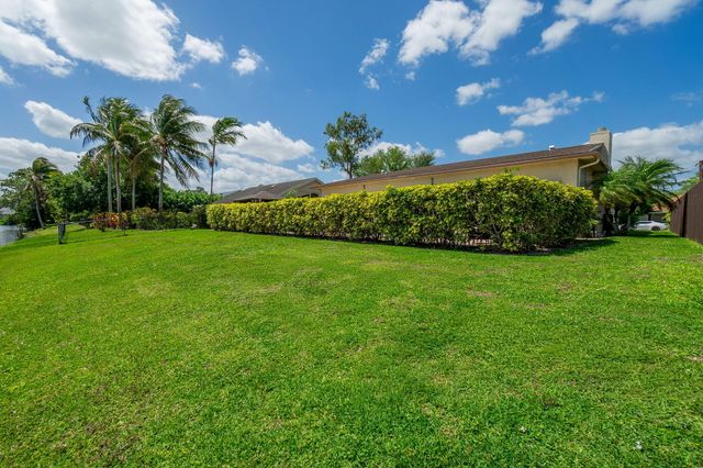13621 Barberry Drive, Wellington, FL 33414