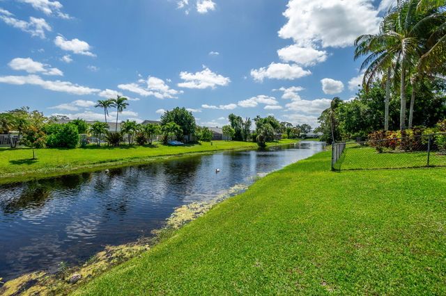 13621 Barberry Drive, Wellington, FL 33414