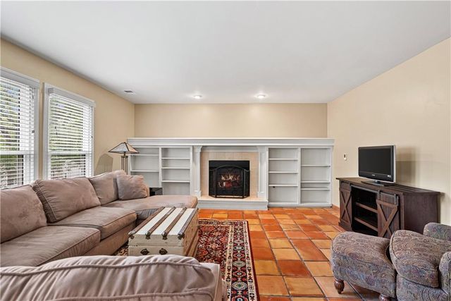 4922 PAYNE Street, Shawnee, KS 66226