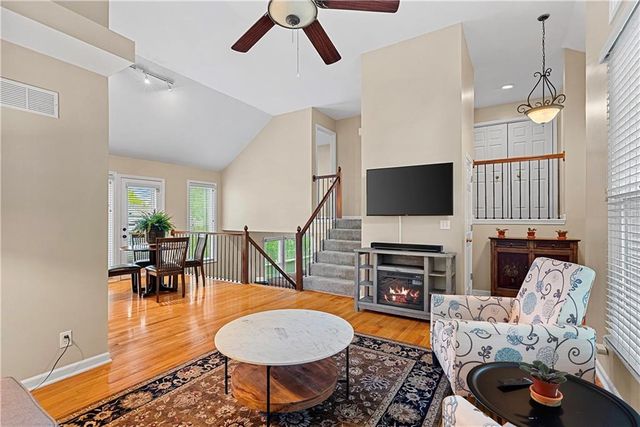 4922 PAYNE Street, Shawnee, KS 66226