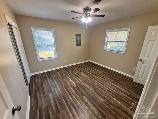 1135 E Burgess Rd, Pensacola, FL 32504