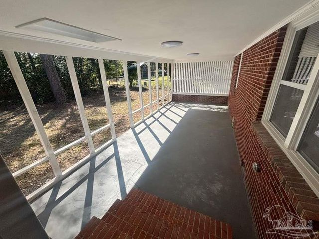 1135 E Burgess Rd, Pensacola, FL 32504