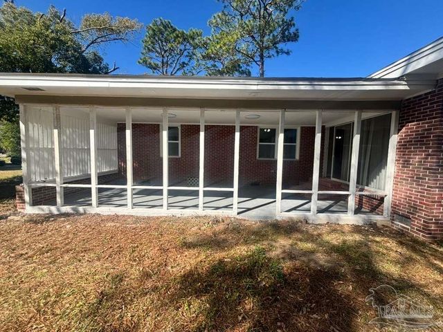 1135 E Burgess Rd, Pensacola, FL 32504