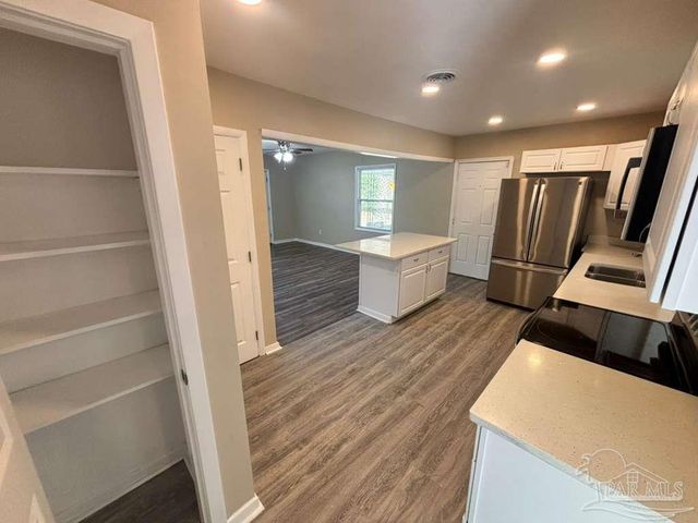 1135 E Burgess Rd, Pensacola, FL 32504