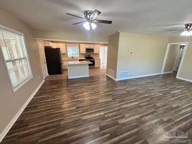 1135 E Burgess Rd, Pensacola, FL 32504