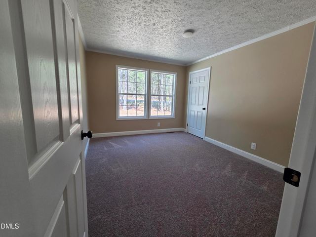 664 Glebe Road, Henderson, NC 27537