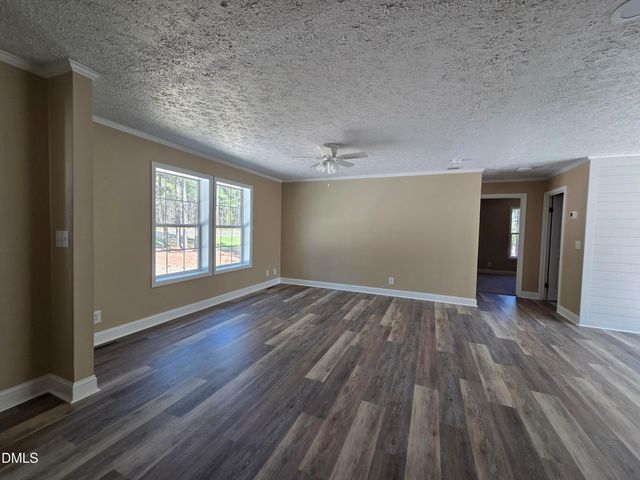 664 Glebe Road, Henderson, NC 27537