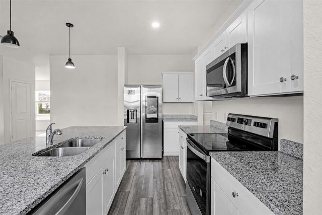 8348 Hawkview Drive, Fort Worth, TX 76179