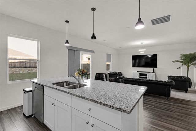8348 Hawkview Drive, Fort Worth, TX 76179