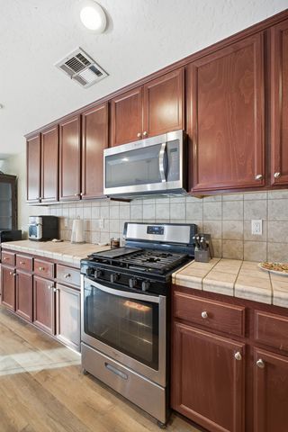 1537 N Irma Street, Visalia, CA 93292