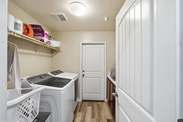 1537 N Irma Street, Visalia, CA 93292